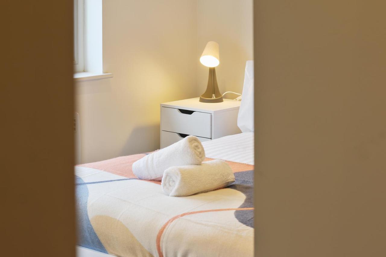 Modern 2-Bed Apartment, Free Parking, City Centre, Netflix & Pet Friendly - Hosted By Stay Host Save Шефилд Екстериор снимка
